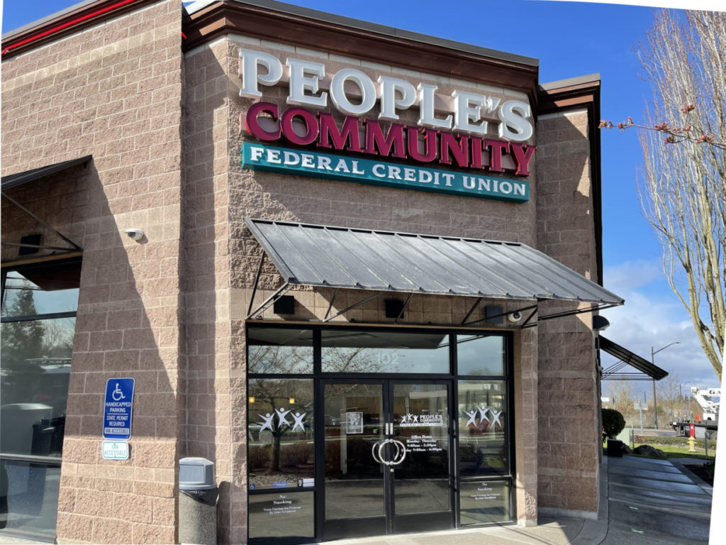 Front building of People's Community Federal Credit Union in Ridgefield Washington 